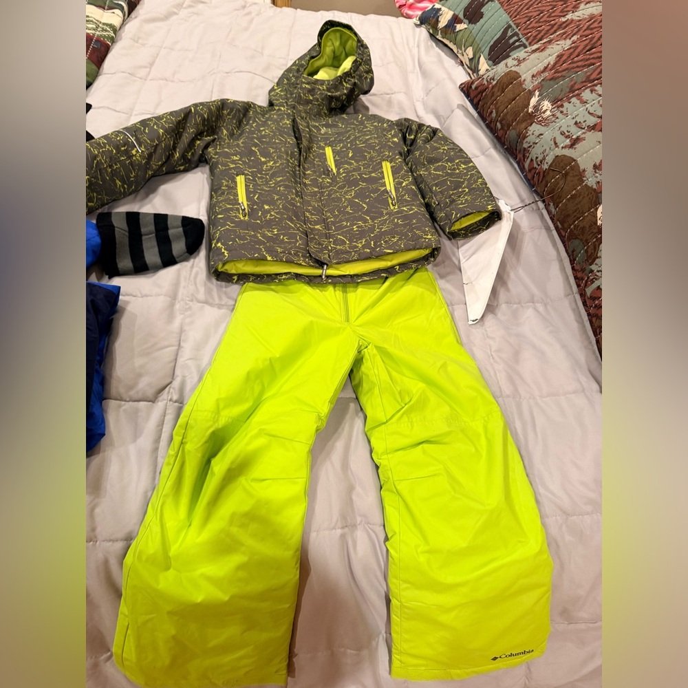Columbia Kids' Puffer Jacket and Pants in Gray and Neon Yellow